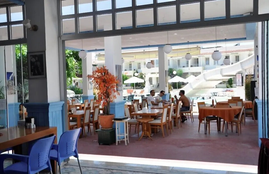 Delfi Hotel Spa & Wellness Center-1
